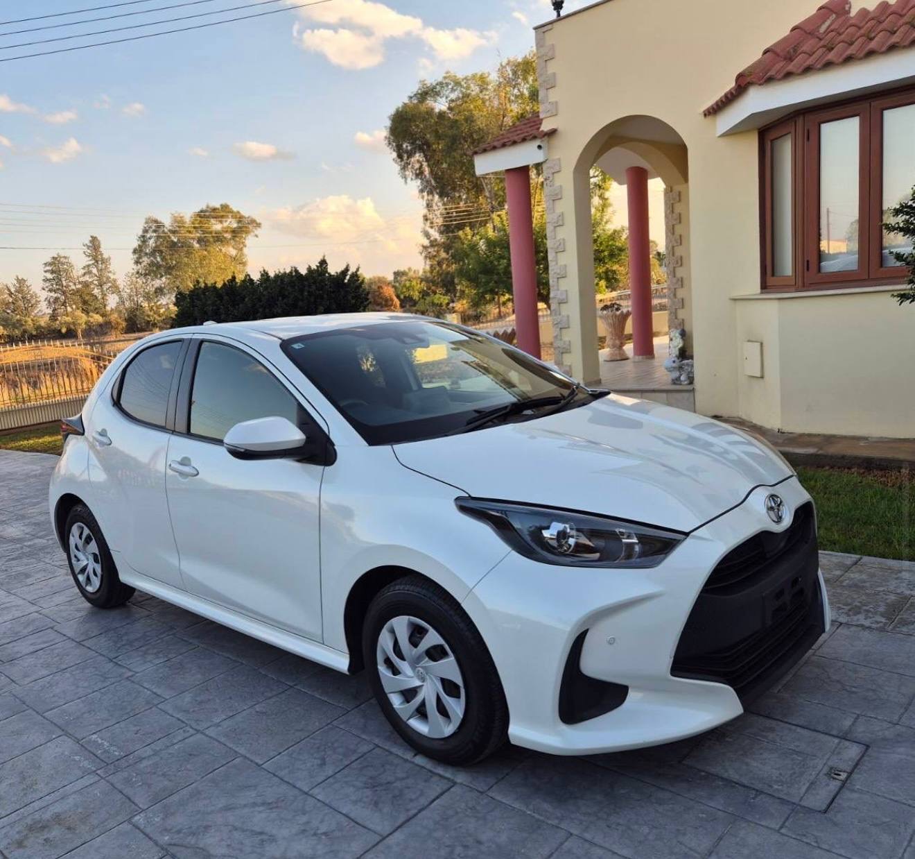 TOYOTA YARIS